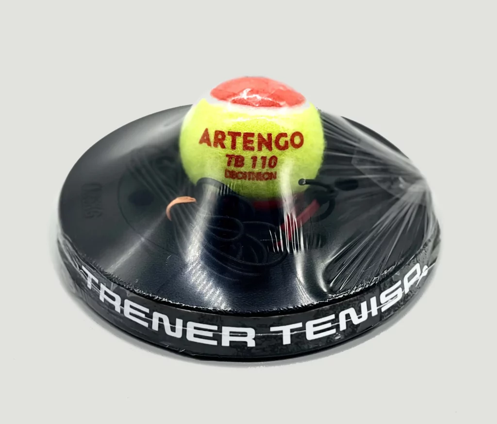 67432 PILKA TENISOWA NA GUMCE TRENAZER ARTENGO 600x600 BR - Trener Tenisa | Sklep Tenisowy